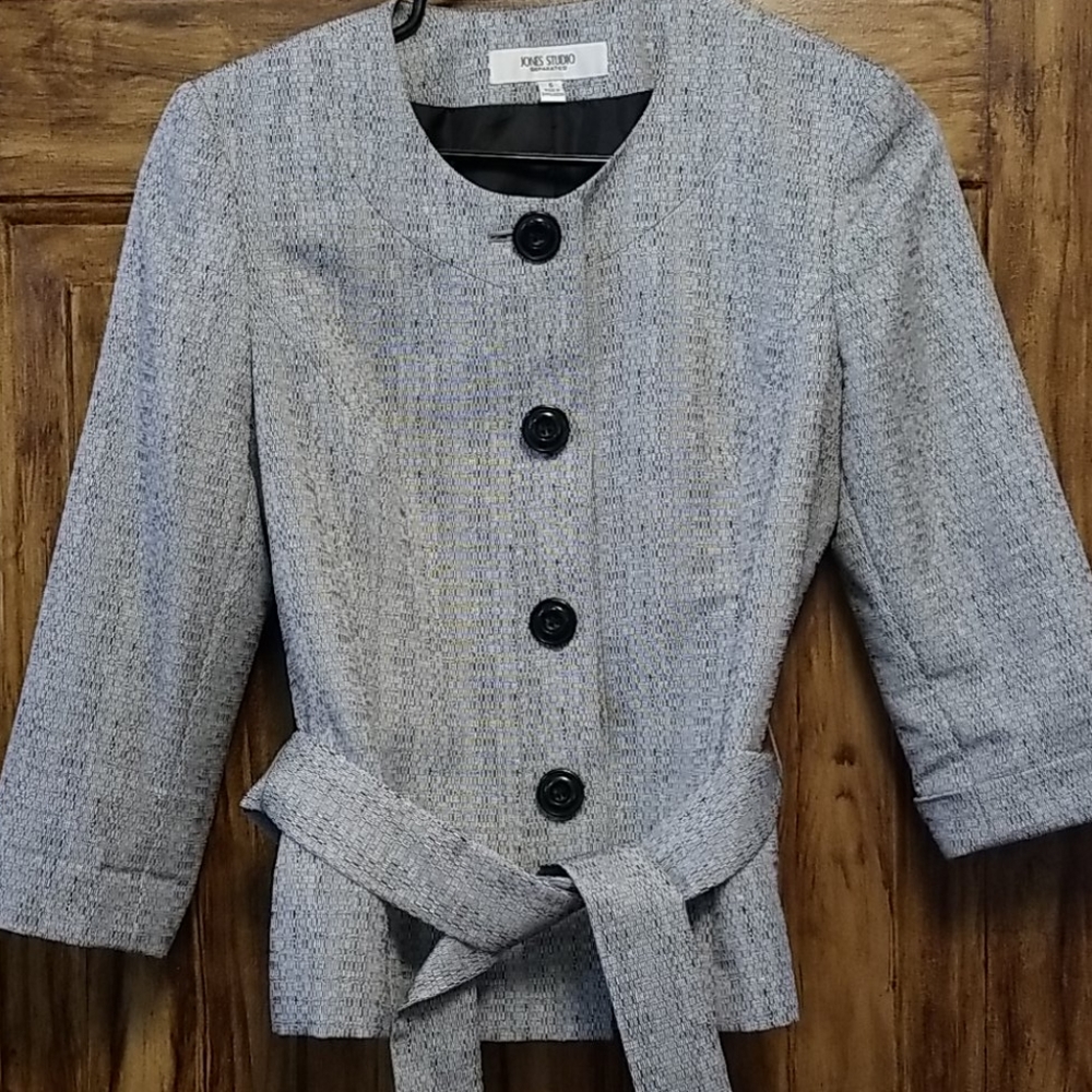 Black white jacket blazer tie front Jones studio